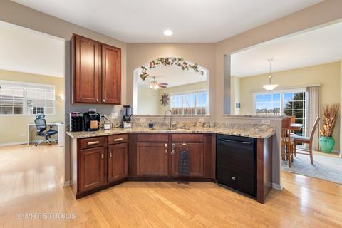 13018 Conifer St, Plainfield, IL 60585 photo 9