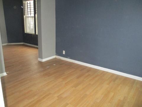 6835 S Champlain Ave, Chicago, IL 60637 photo 2