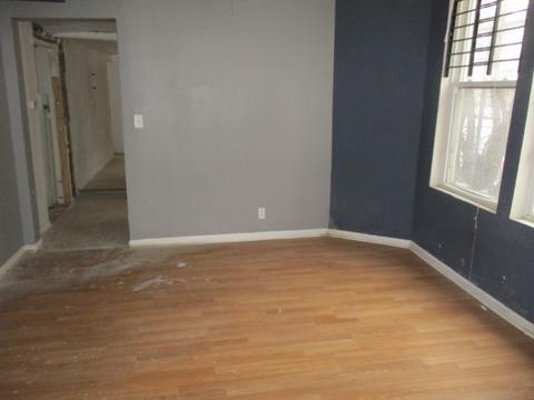 6835 S Champlain Ave, Chicago, IL 60637 photo 4