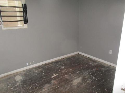 6835 S Champlain Ave, Chicago, IL 60637 photo 3