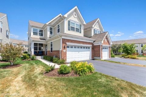 1212 Falcon Ridge Dr, Elgin, IL 60124 photo 1