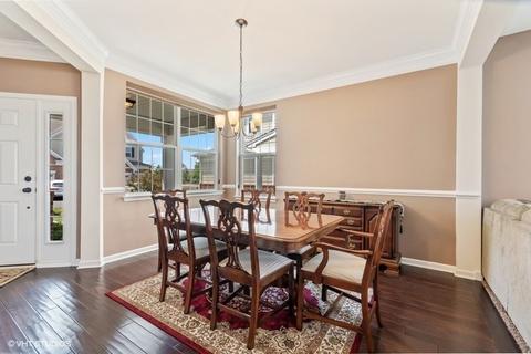1212 Falcon Ridge Dr, Elgin, IL 60124 photo 3