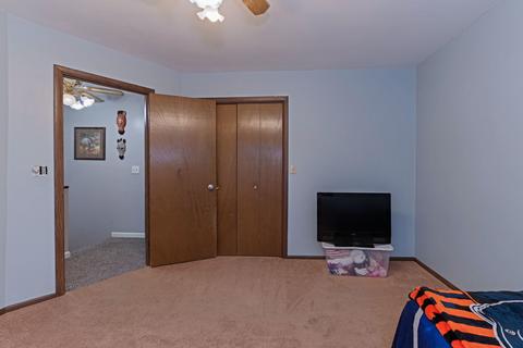 302 Columbia Dr, Normal, IL 61761 photo 9