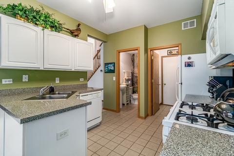 4055 Oak Tree Ln, Plainfield, IL 60586 photo 9