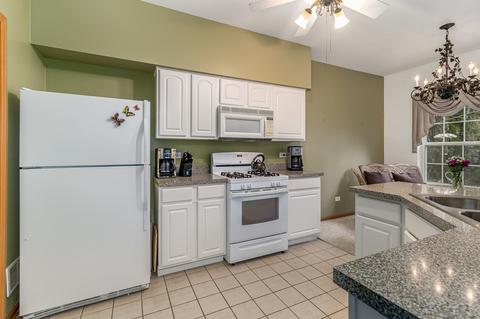 4055 Oak Tree Ln, Plainfield, IL 60586 photo 8