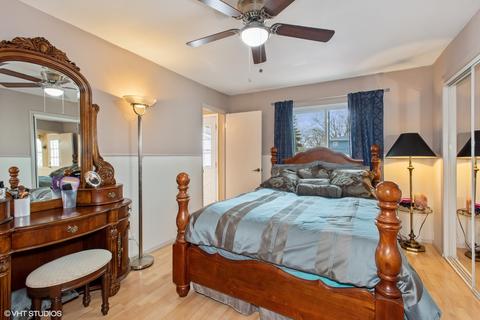 80 Des Plaines Ln, Hoffman Estates, IL 60169 photo 14