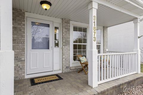31673 N Pineview Blvd, Lakemoor, IL 60050 photo 2