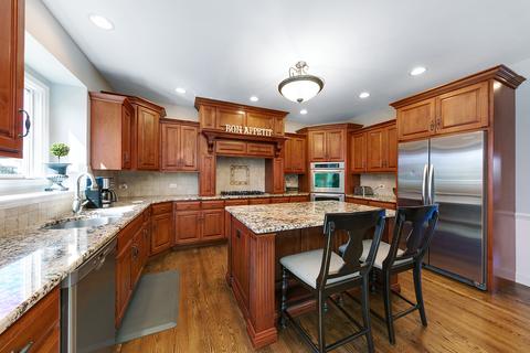 11613 Century Cir, Plainfield, IL 60585 photo 8