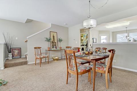 2446 Emily Ln, Elgin, IL 60124 photo 9