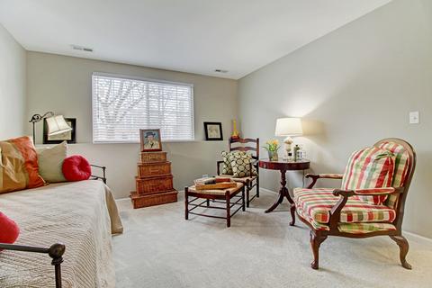 2446 Emily Ln, Elgin, IL 60124 photo 5