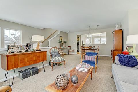 2446 Emily Ln, Elgin, IL 60124 photo 8