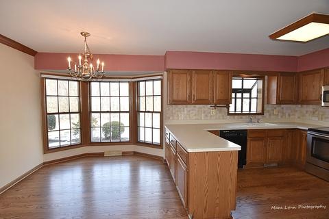 696 Grange Ct, Wheaton, IL 60189 photo 16