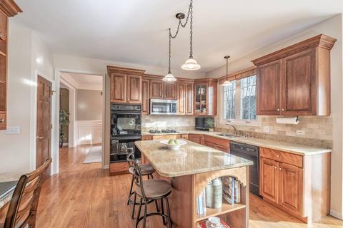 2075 Eldorado Dr, Geneva, IL 60134 photo 8