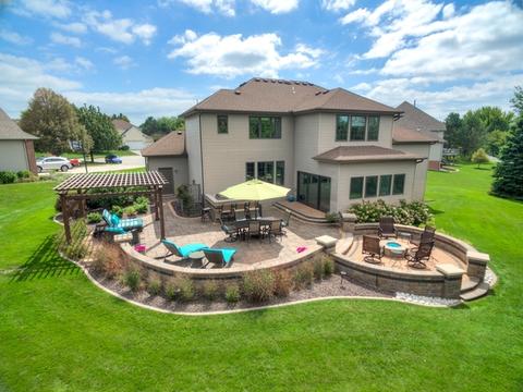 2112 Currant Ct, Bloomington, IL 61704 photo 2