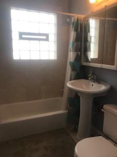 6903 N Bell Ave #2E, Chicago, IL 60645 photo 7