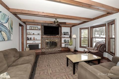1310 Surrey Ln, Algonquin, IL 60102 photo 3