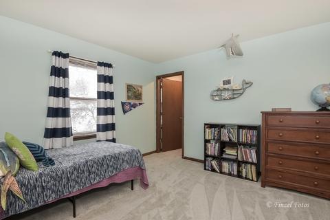 1310 Surrey Ln, Algonquin, IL 60102 photo 11