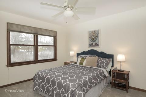1310 Surrey Ln, Algonquin, IL 60102 photo 13