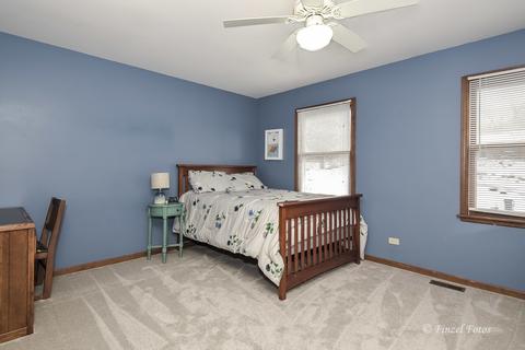 1310 Surrey Ln, Algonquin, IL 60102 photo 12