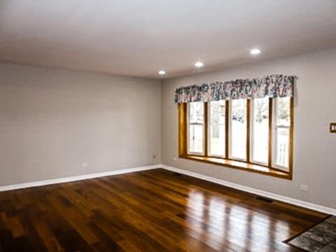 755 Audubon St, Hoffman Estates, IL 60169 photo 3
