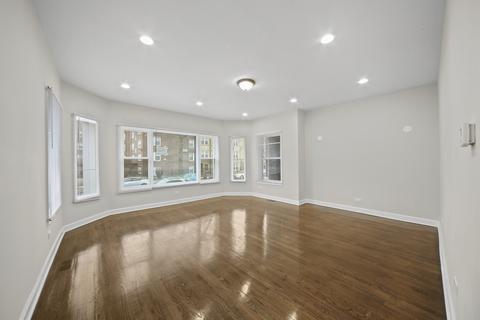 7629 S Kingston Ave, Chicago, IL 60649 photo 4