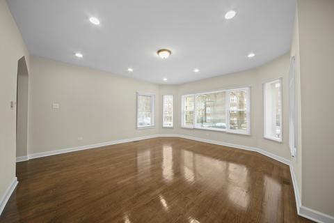 7629 S Kingston Ave, Chicago, IL 60649 photo 5