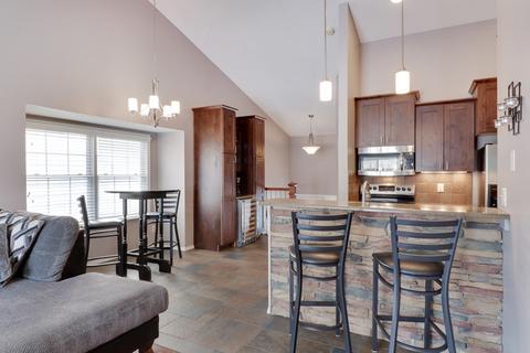 311 S Towanda Ave #19, Normal, IL 61761 photo 3