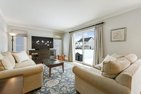 1205 Cobblers Xing, Elgin, IL 60120 photo 10