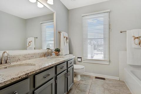 1205 Cobblers Xing, Elgin, IL 60120 photo 17