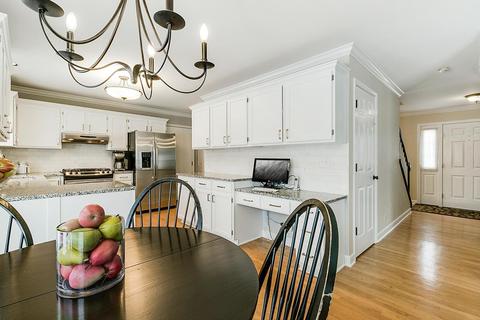 1205 Cobblers Xing, Elgin, IL 60120 photo 8