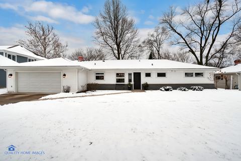 520 Bridle Ln, Wheaton, IL 60187 photo 1
