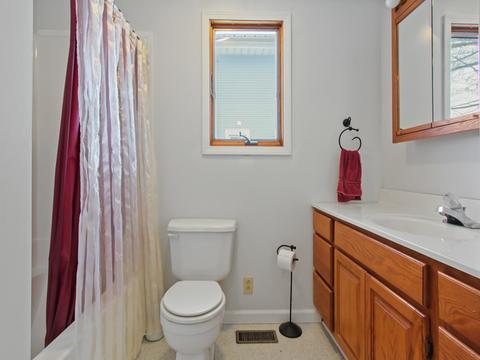 380 E Second St, El Paso, IL 61738 photo 12