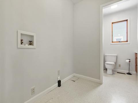 380 E Second St, El Paso, IL 61738 photo 13