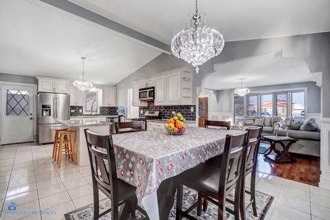 8428 S 78th Ave, Bridgeview, IL 60455 photo 5