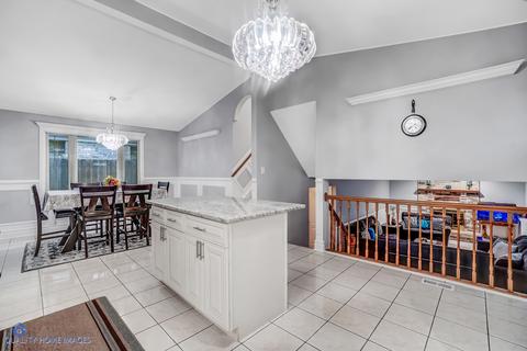 8428 S 78th Ave, Bridgeview, IL 60455 photo 9