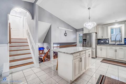 8428 S 78th Ave, Bridgeview, IL 60455 photo 8