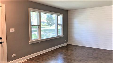 113 N Marion Ave, Bartlett, IL 60103 photo 5