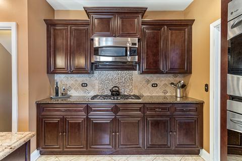692 Diane Ave, Elgin, IL 60123 photo 8