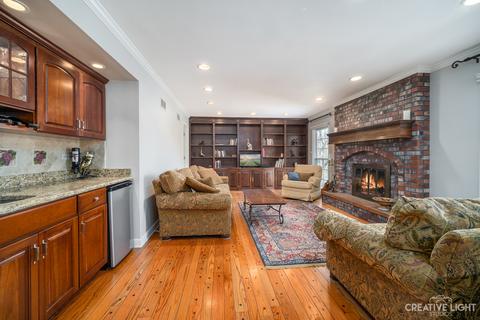 534 Hevern Dr, Wheaton, IL 60189 photo 9