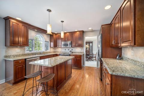 534 Hevern Dr, Wheaton, IL 60189 photo 7
