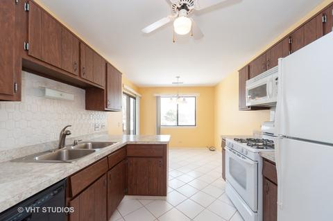 549 Greystone Ln #A2, Wheeling, IL 60090 photo 2
