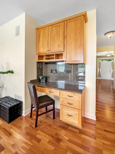 3045 Bridgeham St, Elgin, IL 60124 photo 9