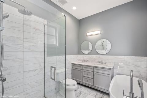 828 E 47th Pl, Chicago, IL 60615 photo 11