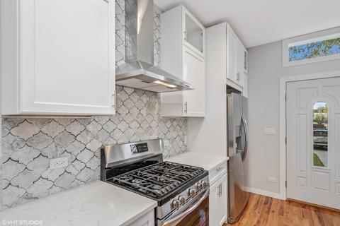 828 E 47th Pl, Chicago, IL 60615 photo 8