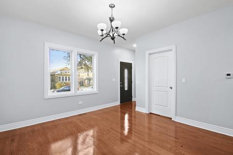 6823 S Artesian Ave, Chicago, IL 60629 photo 3