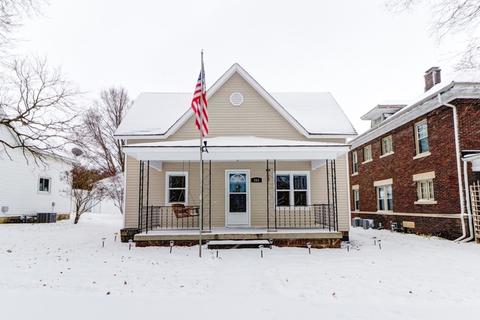203 E Byron St, Sidney, IL 61877 photo 2