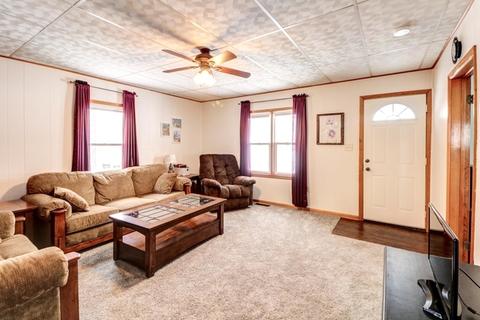 203 E Byron St, Sidney, IL 61877 photo 9
