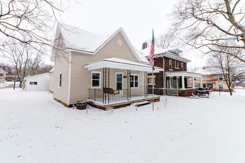 203 E Byron St, Sidney, IL 61877 photo 3