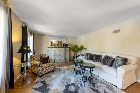 1505 Chestnut St, Elgin, IL 60120 photo 9