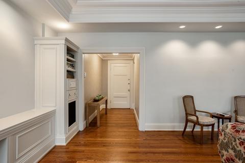 60 E Scott St #301, Chicago, IL 60610 photo 2